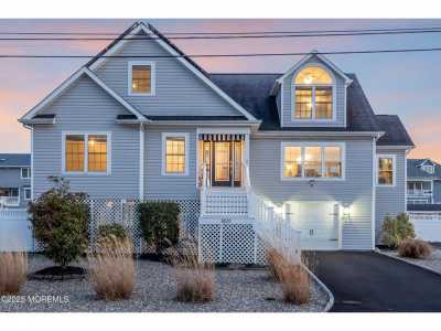Home For Sale in Toms River, New Jersey