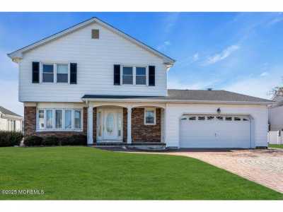 Home For Sale in Point Pleasant, New Jersey