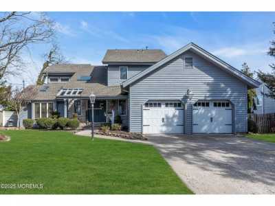 Home For Sale in Brick, New Jersey