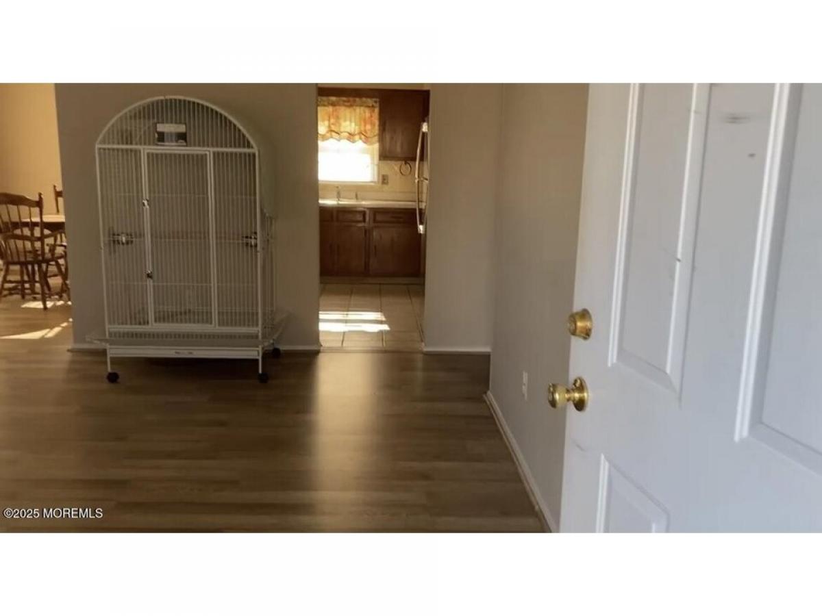 Picture of Home For Sale in Berkeley, New Jersey, United States