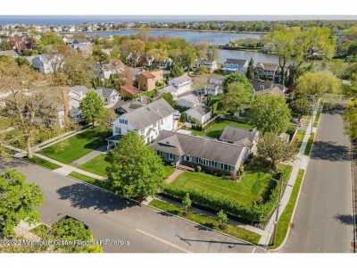 Home For Sale in Spring Lake, New Jersey