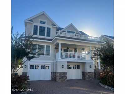 Home For Sale in Beach Haven, New Jersey