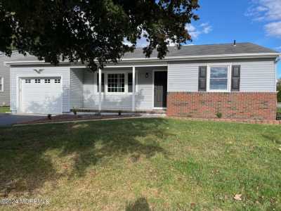 Home For Sale in Toms River, New Jersey