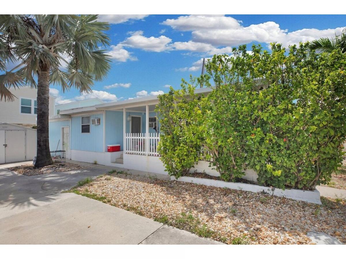 Picture of Home For Sale in Conch Key, Florida, United States