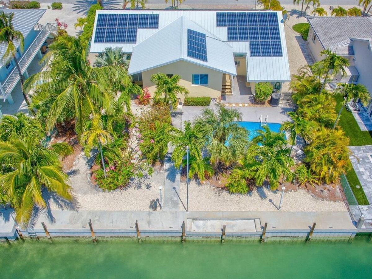 Picture of Home For Sale in Key Colony, Florida, United States