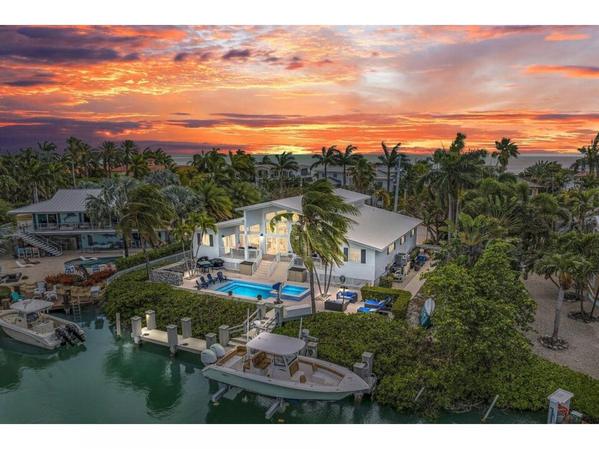 Picture of Home For Sale in Key Colony, Florida, United States