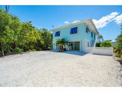 Home For Sale in Ramrod Key, Florida