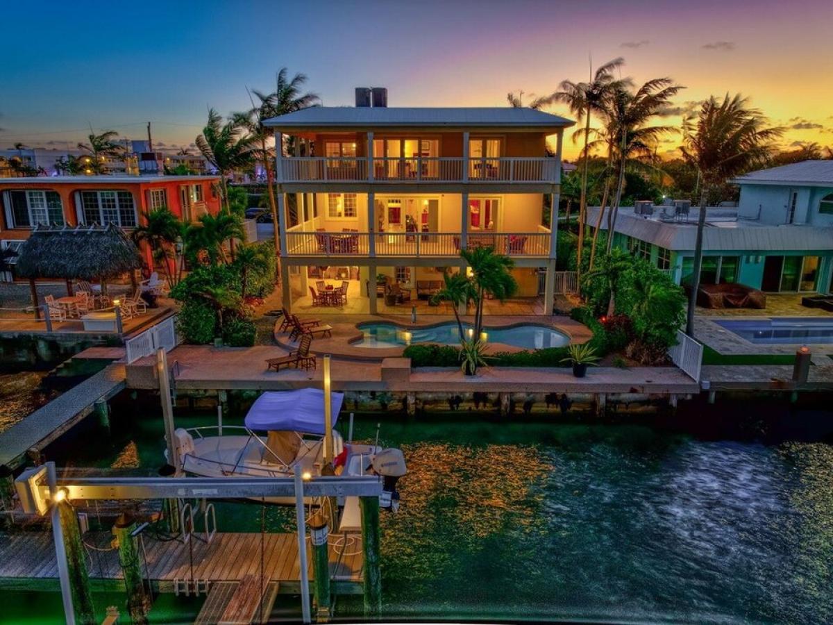 Picture of Home For Sale in Key Colony, Florida, United States