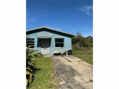 Home For Sale in Bunnell, Florida