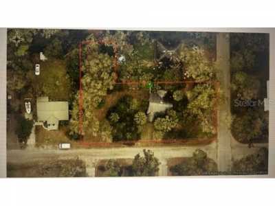 Home For Sale in Lake Helen, Florida