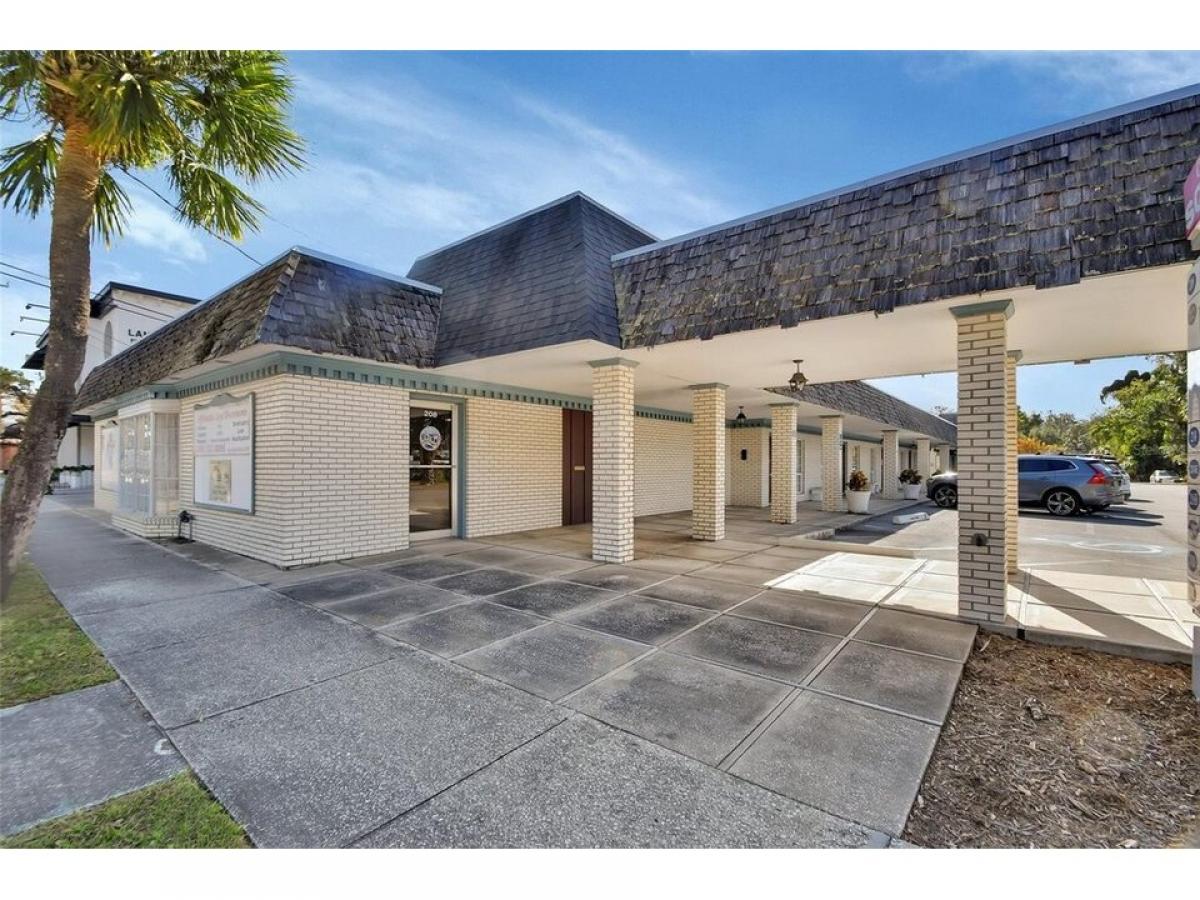 Picture of Home For Sale in Deland, Florida, United States