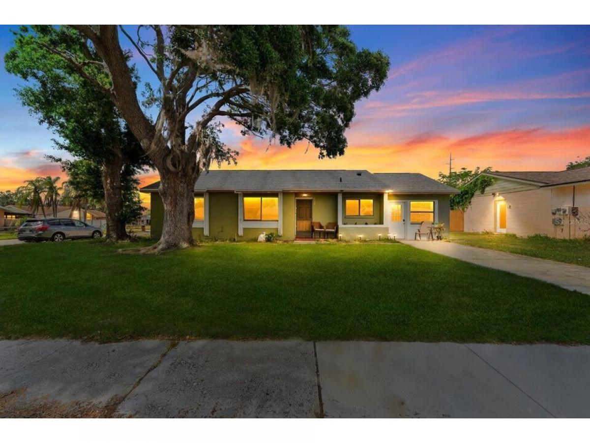 Picture of Home For Sale in Brandon, Florida, United States