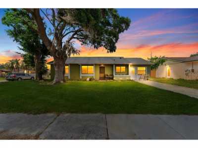 Home For Sale in Brandon, Florida