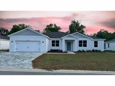 Home For Sale in Dade City, Florida