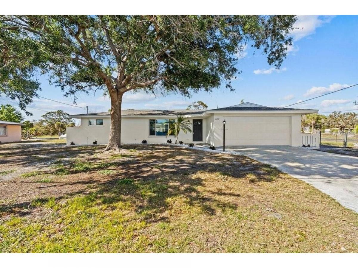 Picture of Home For Sale in Englewood, Florida, United States