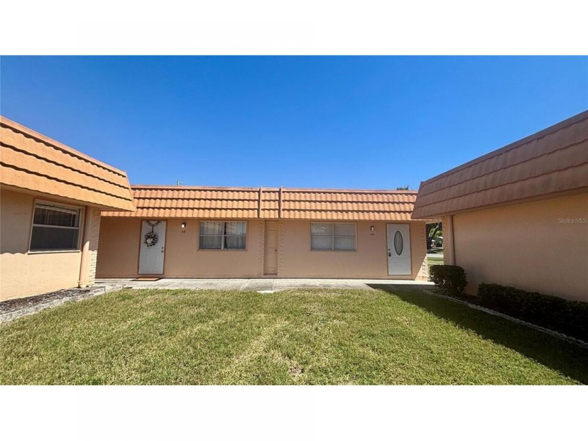 Picture of Home For Sale in Sun City Center, Florida, United States