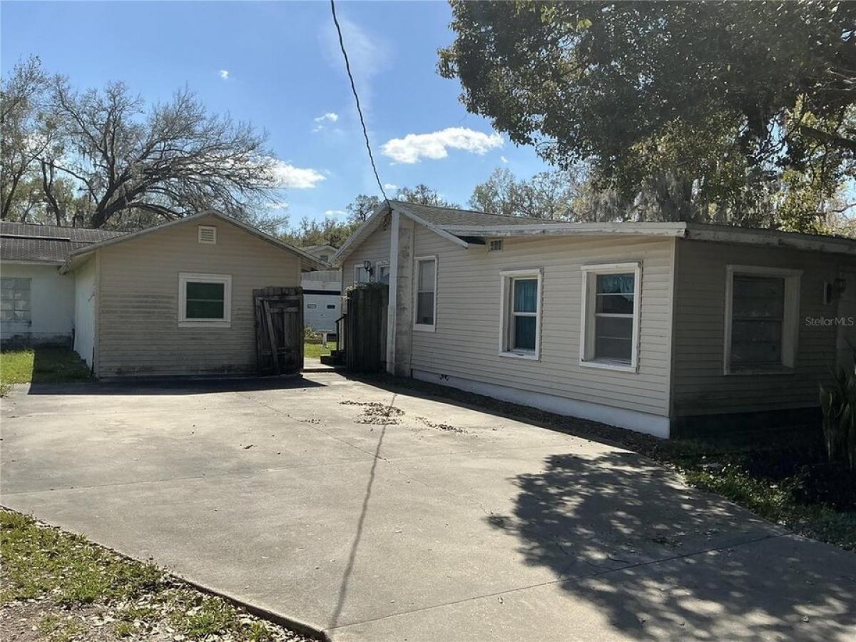 Picture of Home For Sale in Zephyrhills, Florida, United States