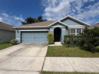 Home For Sale in Auburndale, Florida
