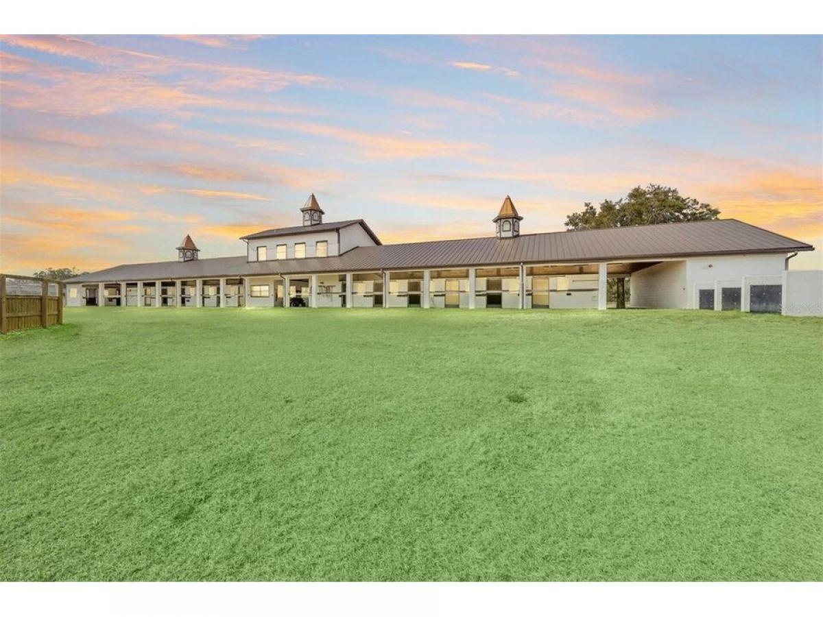 Picture of Home For Sale in Citra, Florida, United States