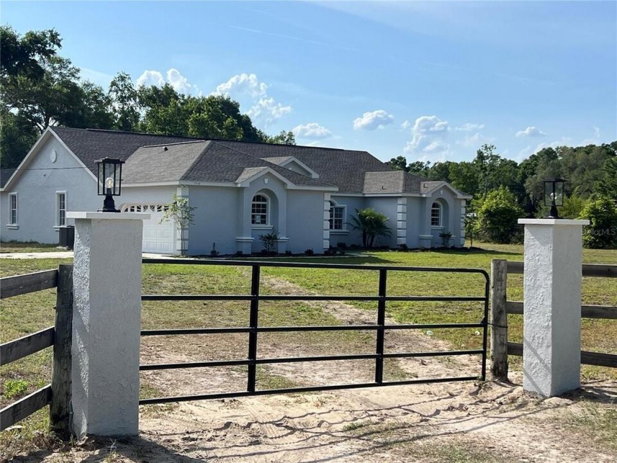 Picture of Home For Sale in Anthony, Florida, United States