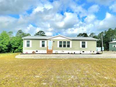 Home For Sale in Morriston, Florida
