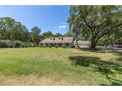 Home For Sale in Morriston, Florida