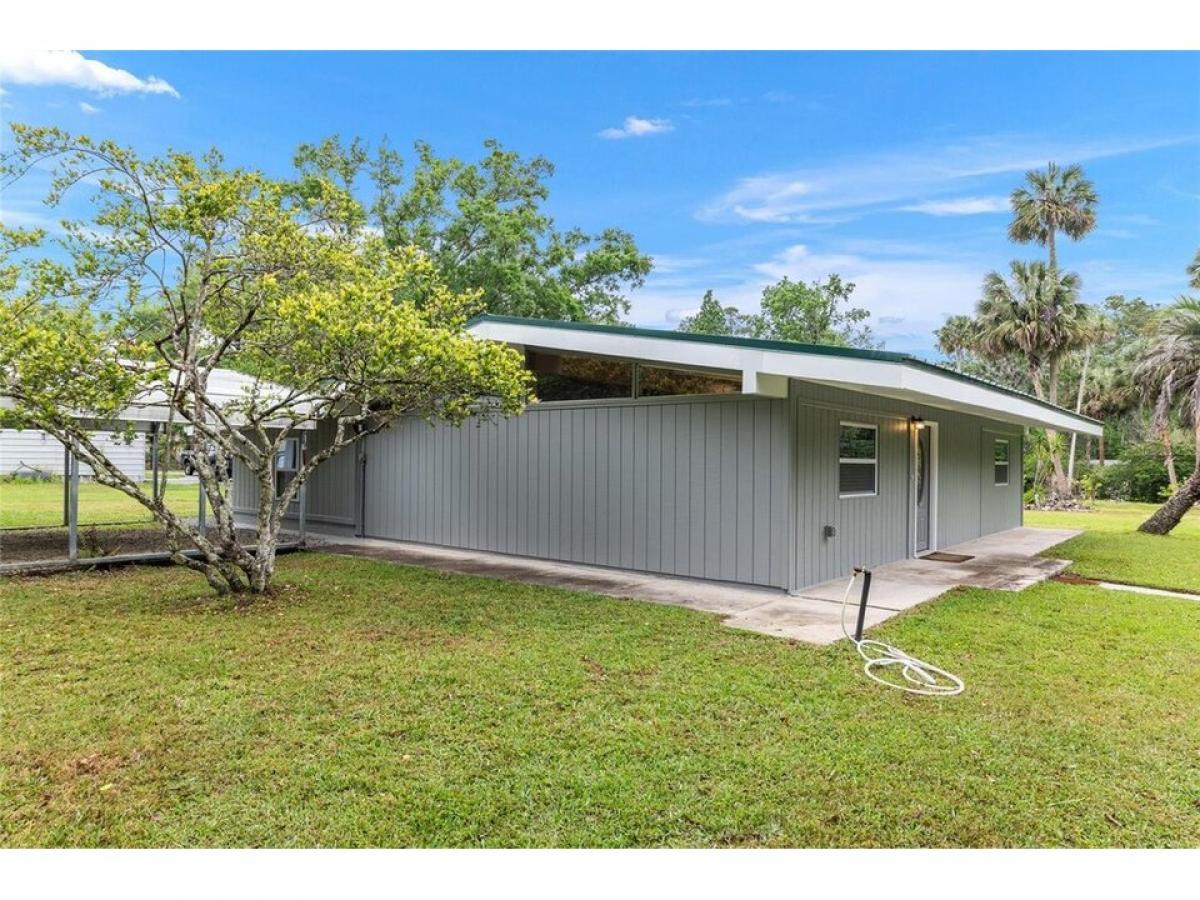 Picture of Home For Sale in Silver Springs, Florida, United States