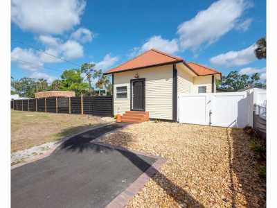 Home For Sale in Port Orange, Florida