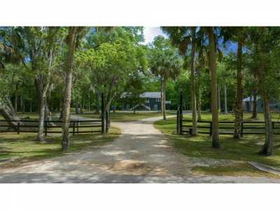 Home For Sale in Silver Springs, Florida