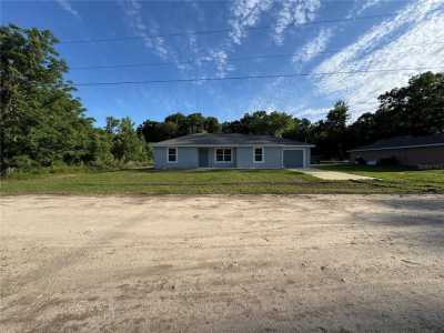 Home For Sale in Citra, Florida