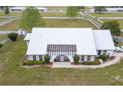 Home For Sale in Morriston, Florida