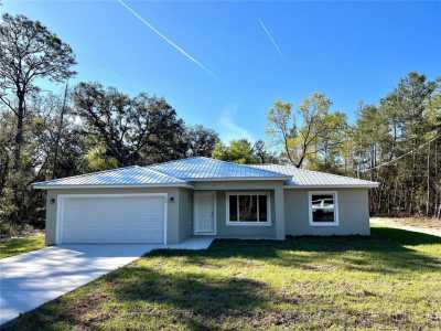 Home For Sale in Ocklawaha, Florida