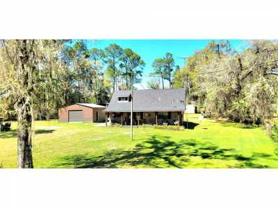 Home For Sale in Inglis, Florida