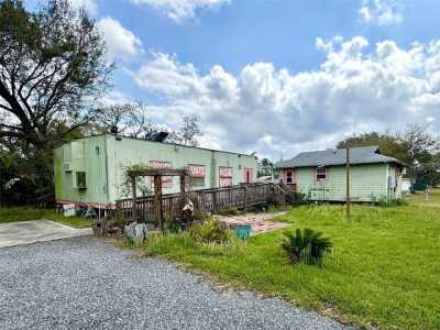 Home For Sale in Bushnell, Florida