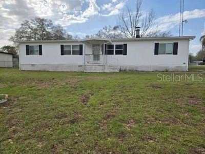 Home For Sale in Ocklawaha, Florida