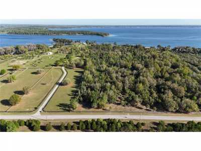 Home For Sale in Weirsdale, Florida