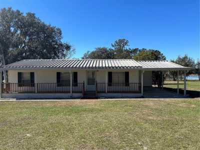 Home For Sale in Ocklawaha, Florida