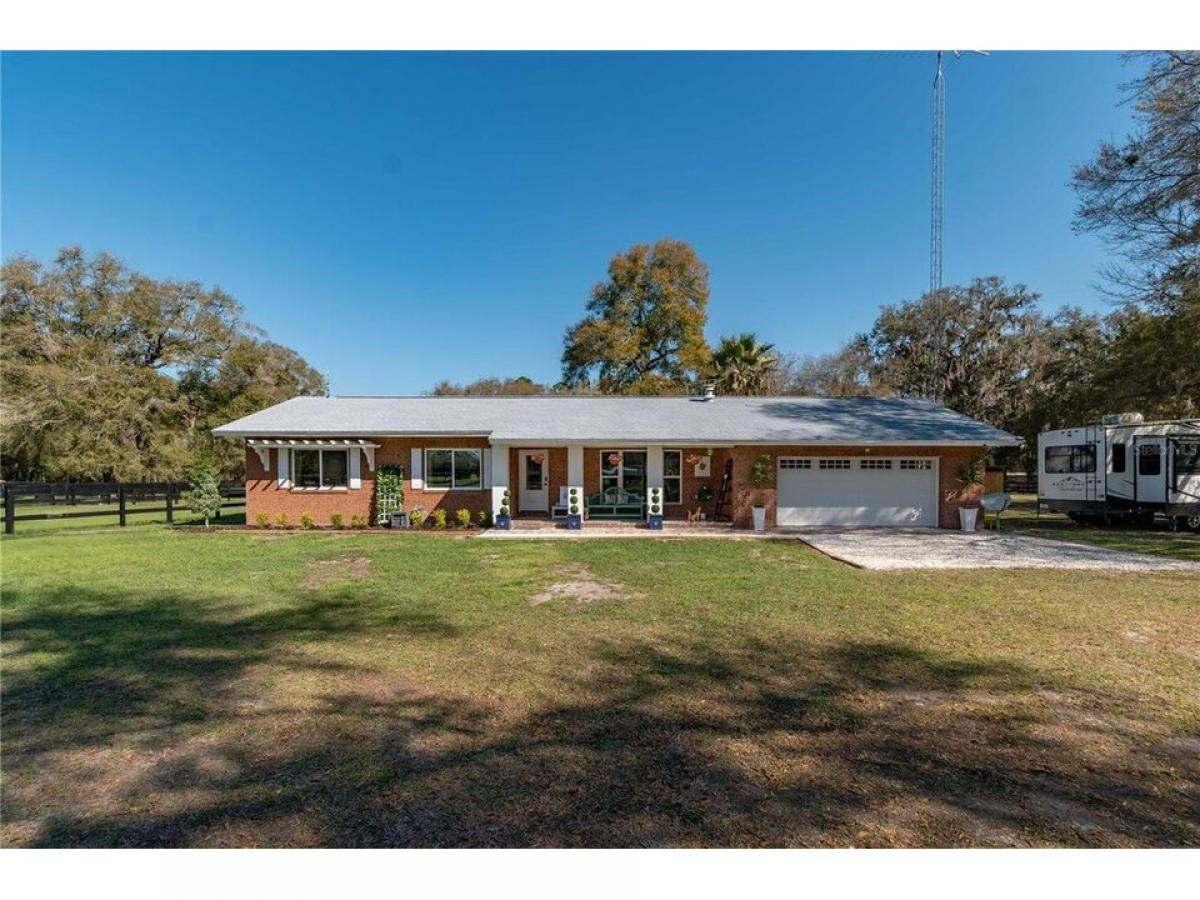 Picture of Home For Sale in Citra, Florida, United States