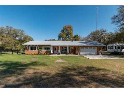 Home For Sale in Citra, Florida
