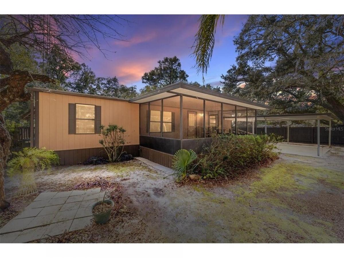 Picture of Home For Sale in Silver Springs, Florida, United States