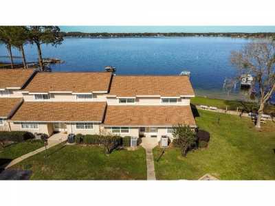 Home For Sale in Summerfield, Florida