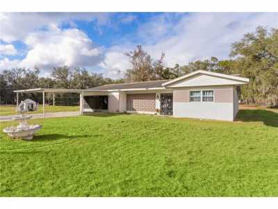 Home For Sale in Bushnell, Florida