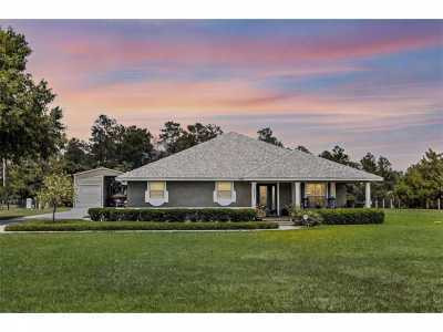 Home For Sale in Eustis, Florida