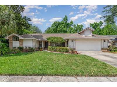Home For Sale in Winter Springs, Florida