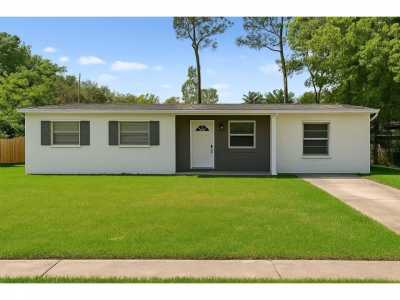 Home For Sale in Altamonte Springs, Florida