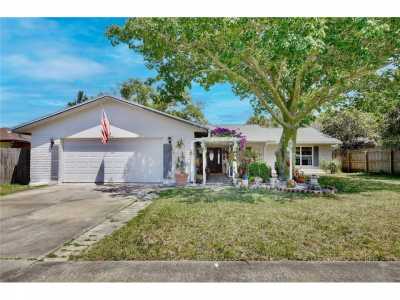 Home For Sale in Maitland, Florida