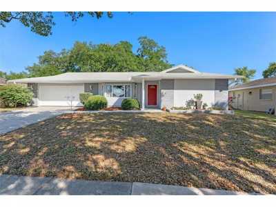 Home For Sale in Altamonte Springs, Florida