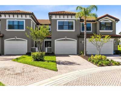 Home For Sale in Winter Springs, Florida