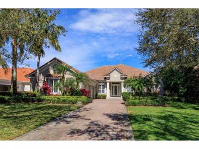 Home For Sale in Windermere, Florida