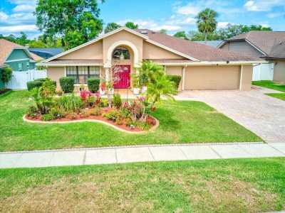 Home For Sale in Winter Springs, Florida